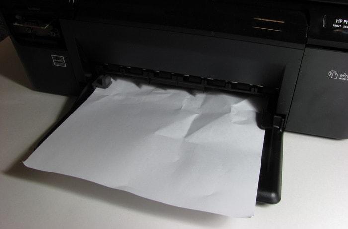 Из-за чего принтер HP LaserJet 1010 сжигает бумагу?